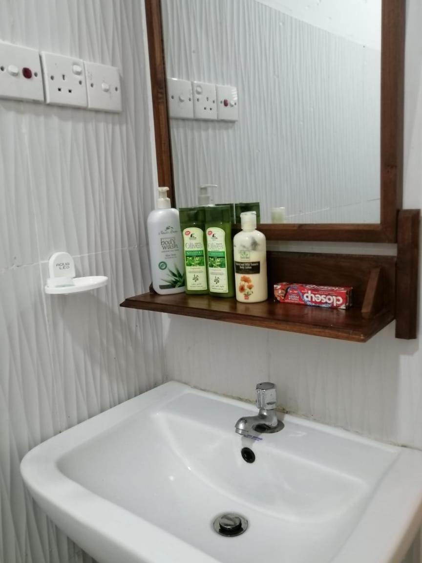 Jennifer'S Villa Негомбо Экстерьер фото